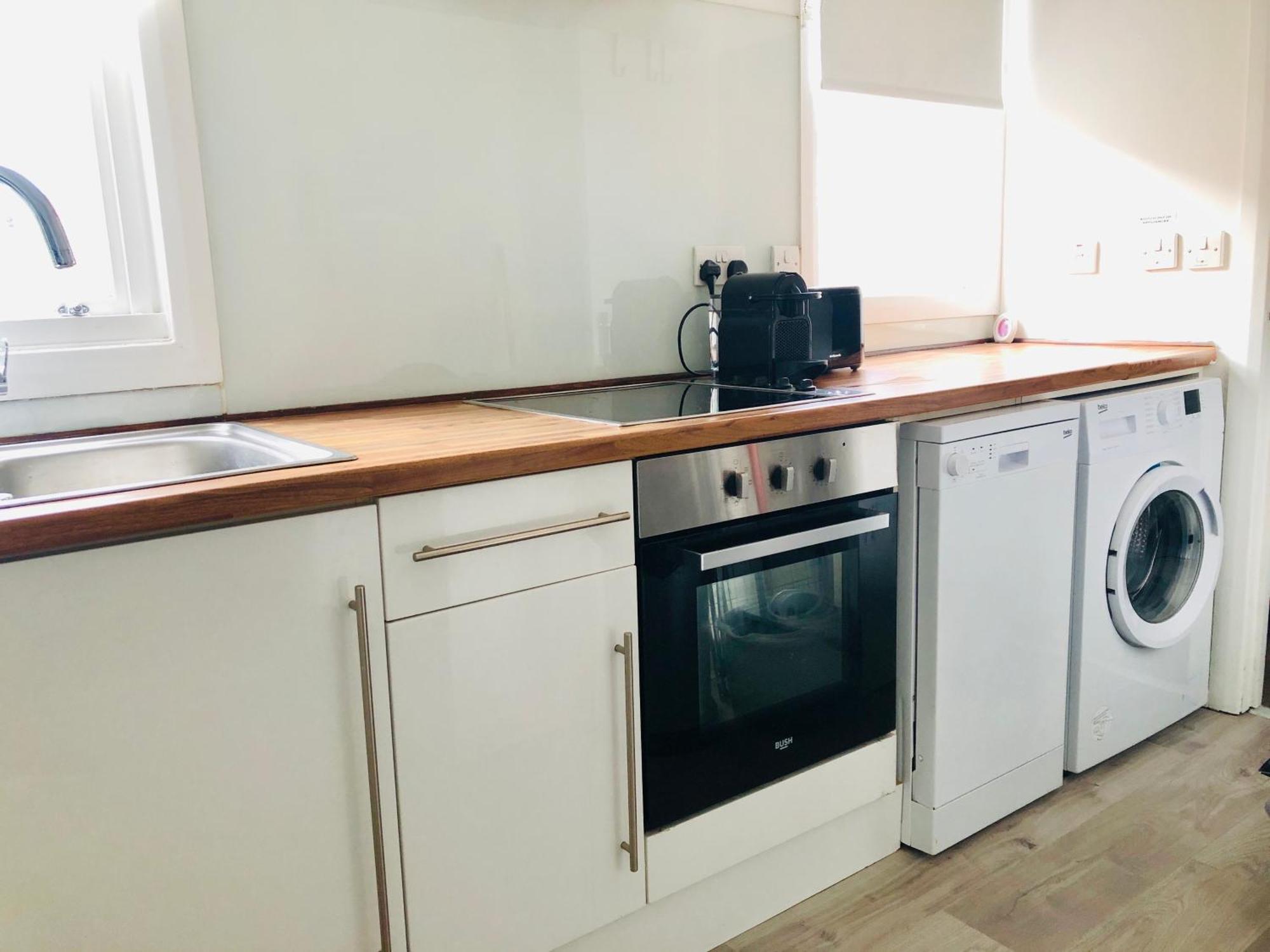 Bright Chiswick Apartment - Great Location Londyn Zewnętrze zdjęcie